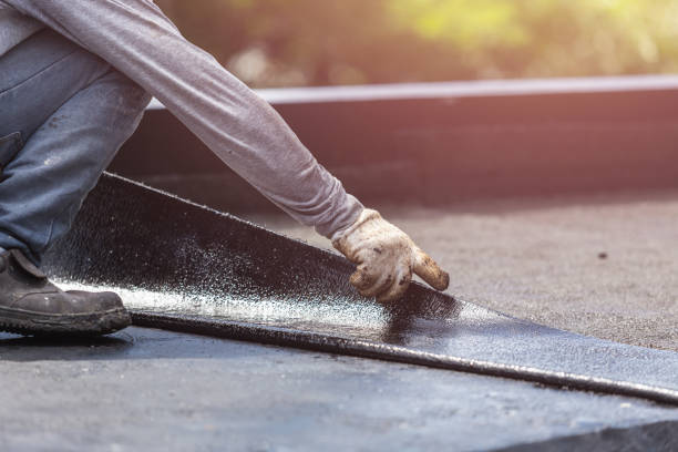 Professional Vapor Barrier Installation technician working in Bridgeport, WA